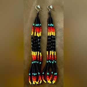 Gorgeous long beaded earrings 🖤